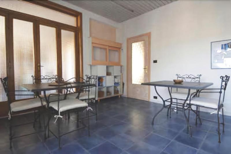 Nughe 'E' Oro Guesthouse Нуоро Екстериор снимка